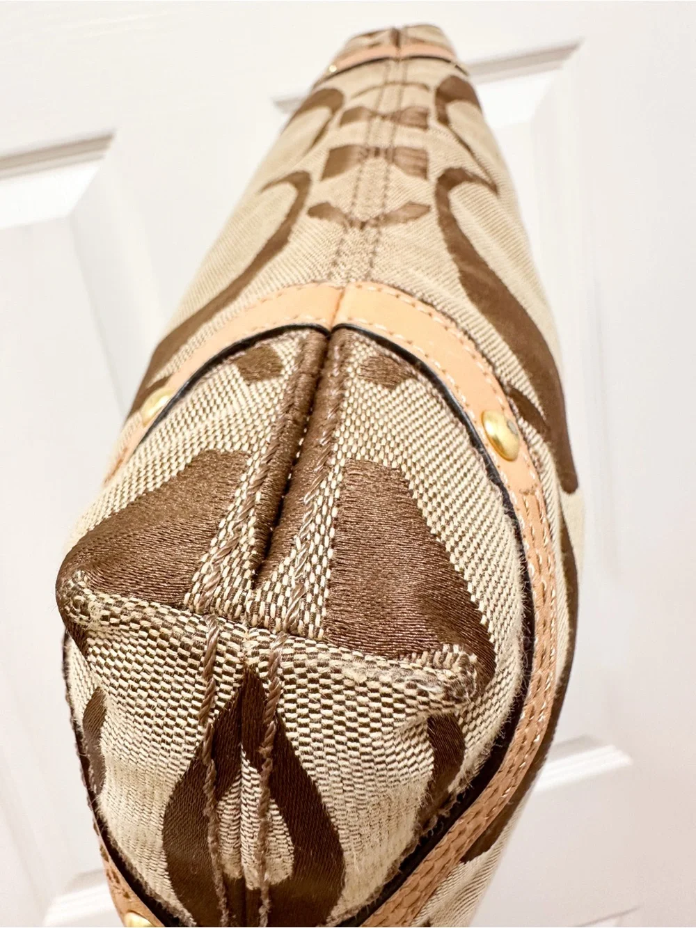 Coach Carly  Shoulder Bag Signature Jacquard Khaki Brown‎ Camel Patent Y2K